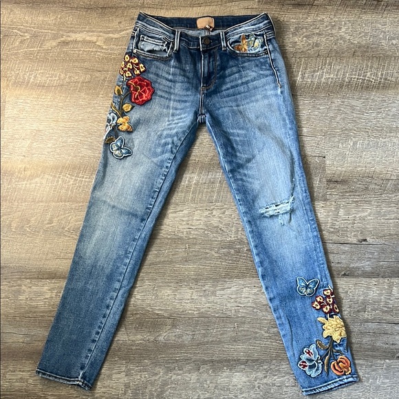 DRIFTWOOD Denim - Driftwood Marilyn Boho Embroidered Floral Medium Wash Jeans Size 26